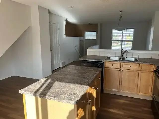 Townhouse for rent in Wedgewood, Alberta