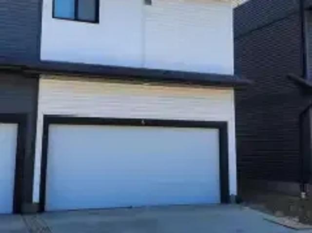 Townhouse for rent in Wedgewood, Alberta