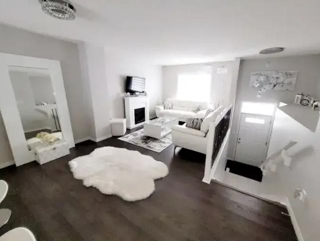 Townhouse for rent in Wedgewood, Alberta