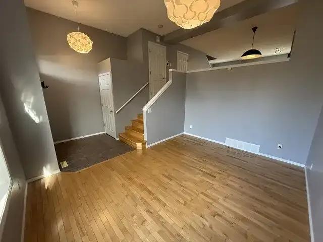 Townhouse for rent in Wedgewood, Alberta