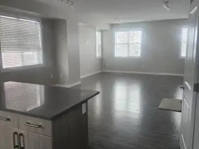 Townhouse for rent in Wedgewood, Alberta