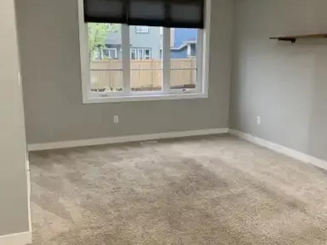 Townhouse for rent in Wedgewood, Alberta