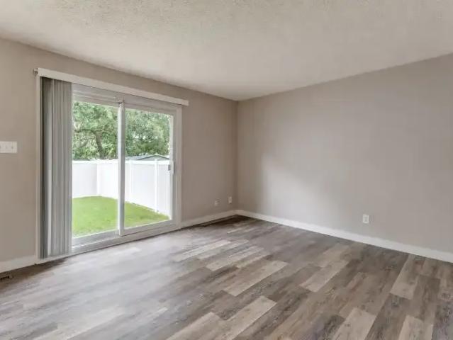 Townhouse for rent in Wedgewood, Alberta