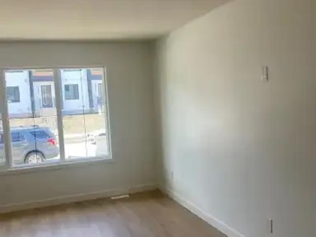 Townhouse for rent in Wedgewood, Alberta