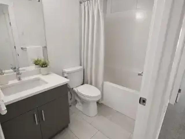 Townhouse for rent in Wedgewood, Alberta