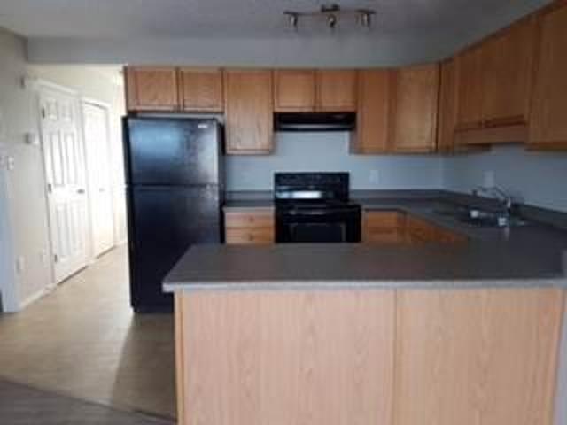 Townhouse for rent in Wedgewood, Alberta