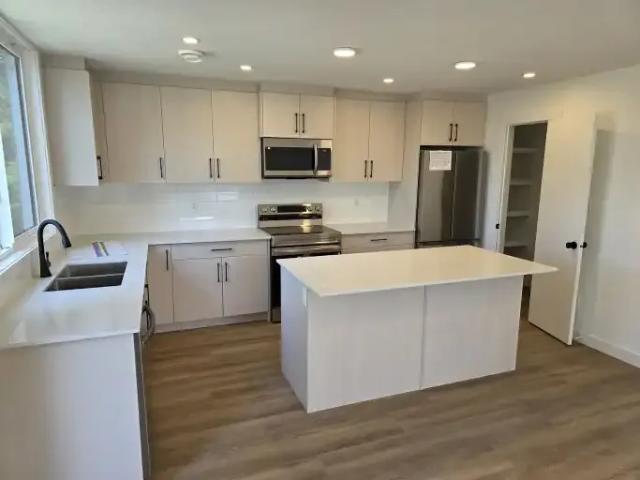 Townhouse for rent in Wedgewood, Alberta