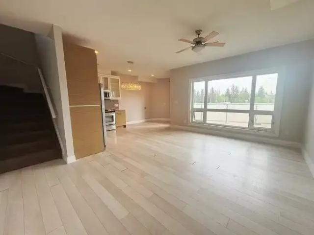 Townhouse for rent in Wedgewood, Alberta
