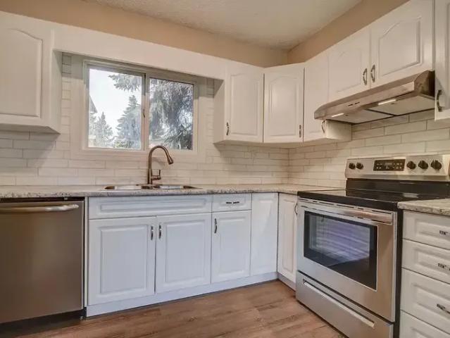 Townhouse for rent in Wedgewood, Alberta