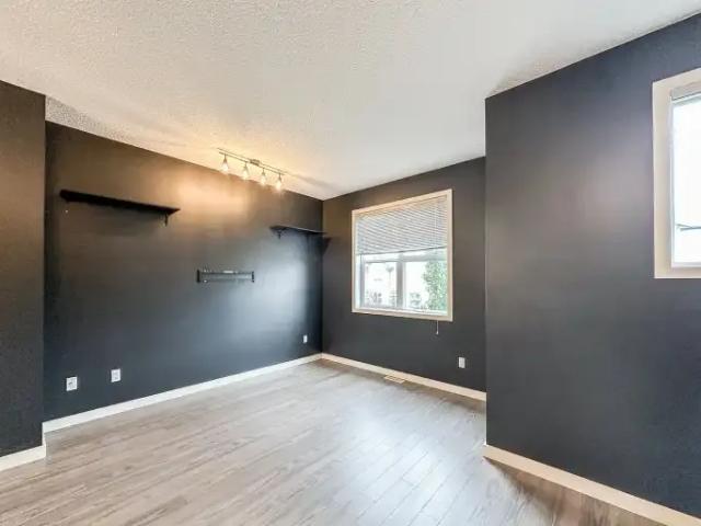 Townhouse for rent in Wedgewood, Alberta