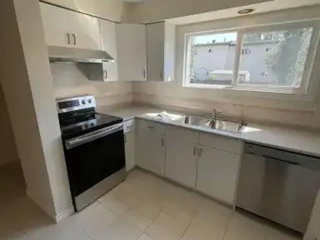 Townhouse for rent in Wedgewood, Alberta