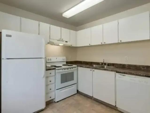 Townhouse for rent in Wedgewood, Alberta