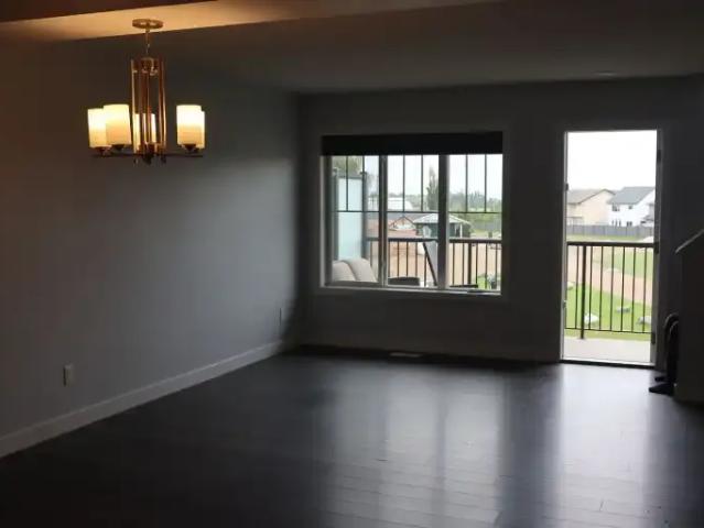 Townhouse for rent in Wedgewood, Alberta