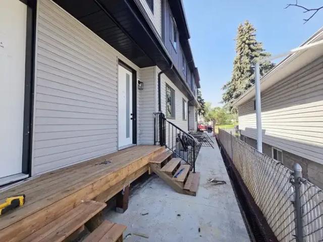 Townhouse for rent in Wedgewood, Alberta