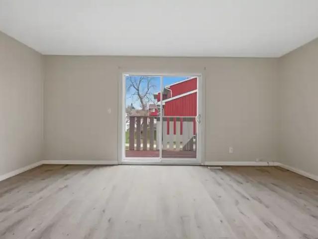 Townhouse for rent in Wedgewood, Alberta