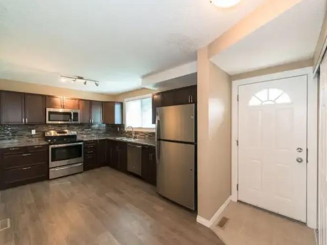 Townhouse for rent in Wedgewood, Alberta