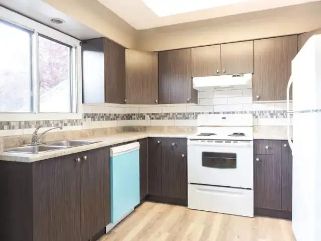 Townhouse for rent in Wedgewood, Alberta