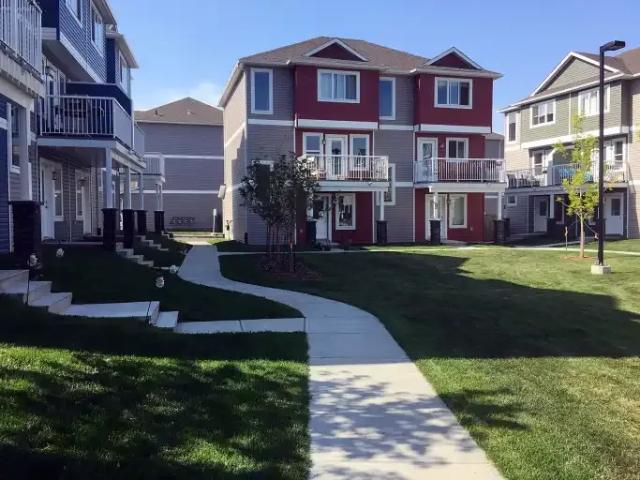 Townhouse for rent in Wedgewood, Alberta