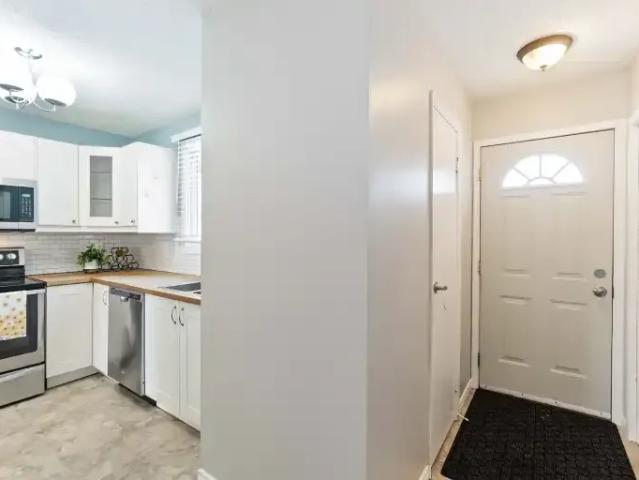 Townhouse for rent in Wedgewood, Alberta