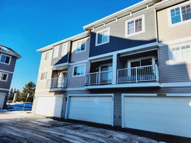 Townhouse for rent in Wedgewood, Alberta