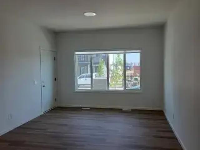 Townhouse for rent in Wedgewood, Alberta