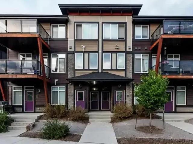Townhouse for rent in Wedgewood, Alberta