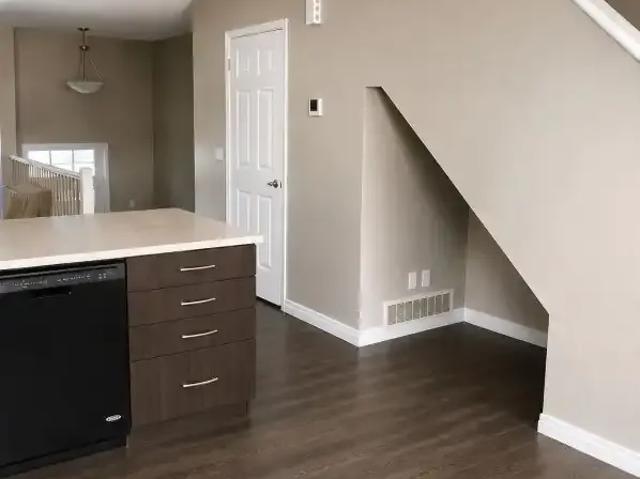 Townhouse for rent in Wedgewood, Alberta