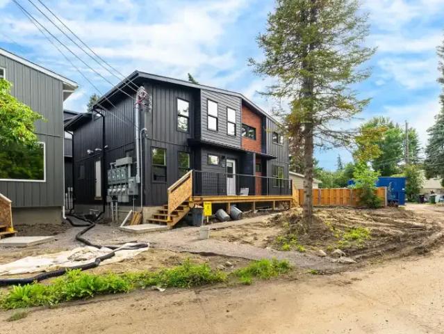 Townhouse for rent in Crestwood, Edmonton