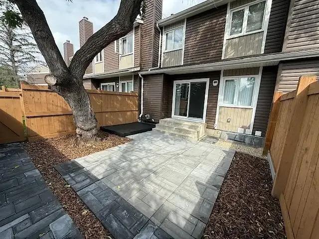 Townhouse for rent in Wedgewood, Alberta