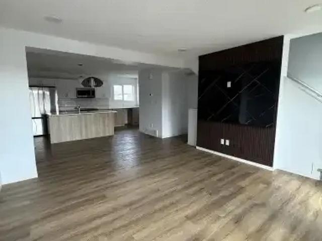 Townhouse for rent in Wedgewood, Alberta