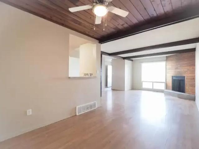 Townhouse for rent in Wedgewood, Alberta