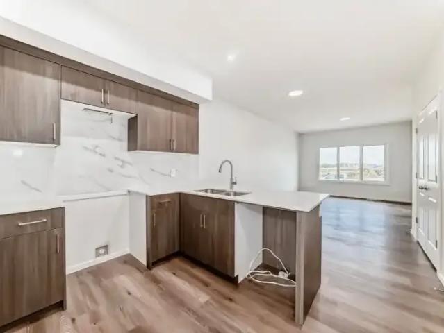 Townhouse for rent in Wedgewood, Alberta