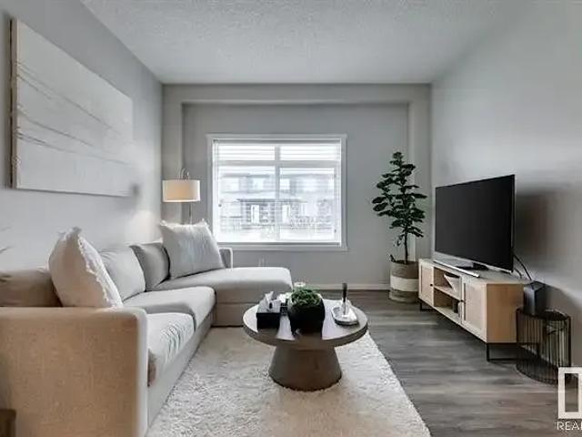 Townhouse for rent in Wedgewood, Alberta