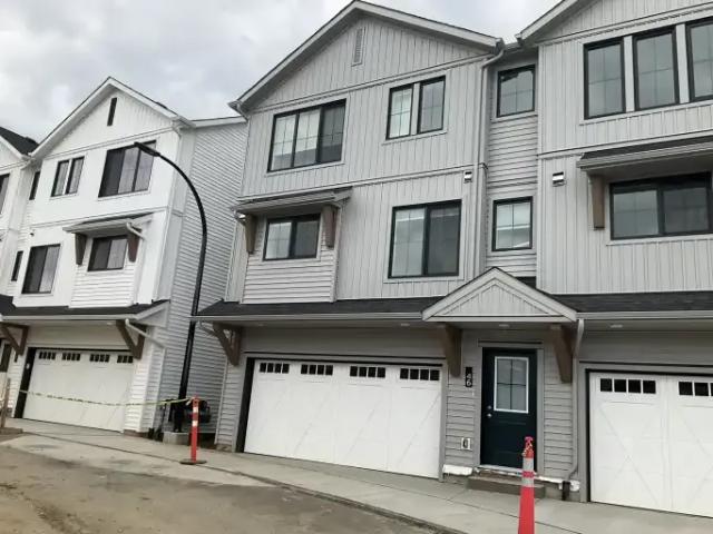 Townhouse for rent in Wedgewood, Alberta