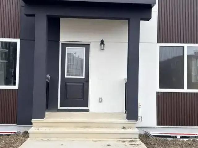 Townhouse for rent in Wedgewood, Alberta
