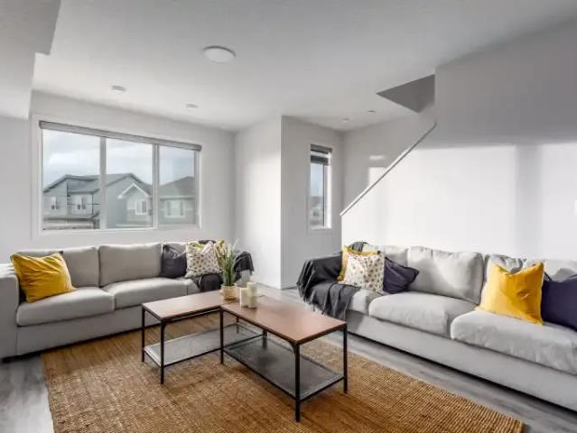 Townhouse for rent in Wedgewood, Alberta