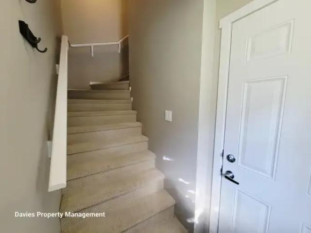 Townhouse for rent in Wedgewood, Alberta