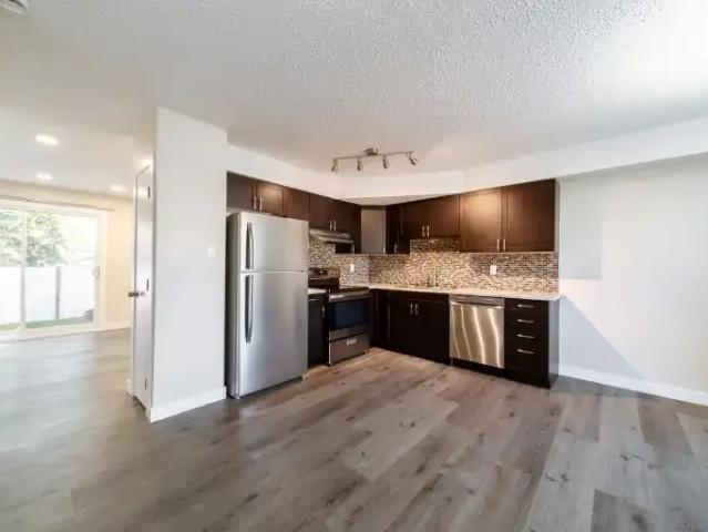 Townhouse for rent in Wedgewood, Alberta