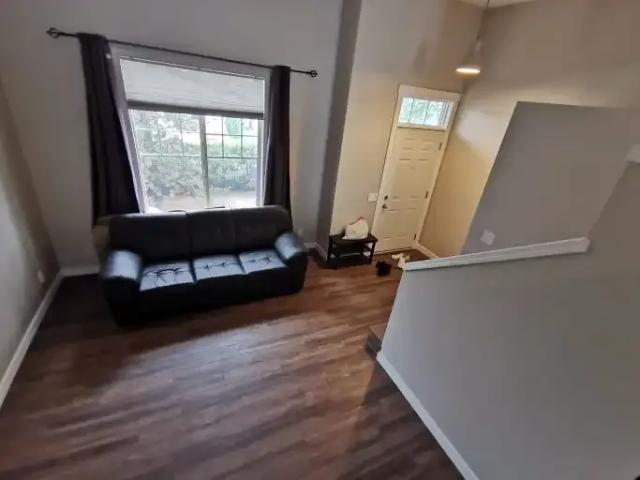 Townhouse for rent in Wedgewood, Alberta