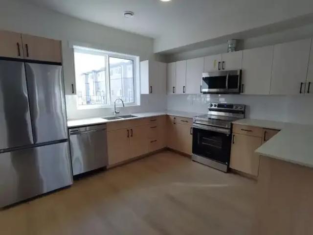 Townhouse for rent in Wedgewood, Alberta