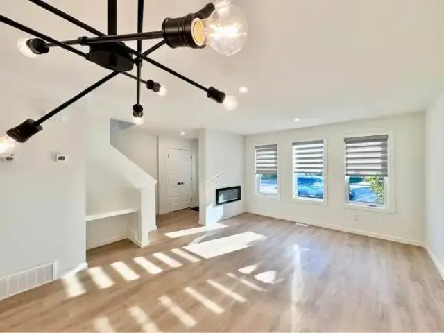 Townhouse for rent in Wedgewood, Alberta