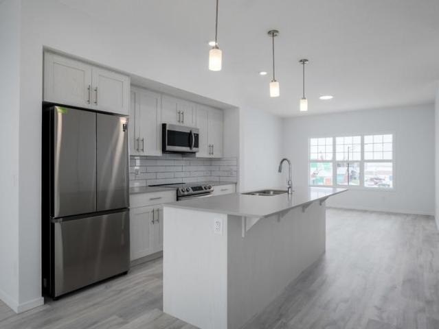 Townhouse for rent in Wedgewood, Alberta