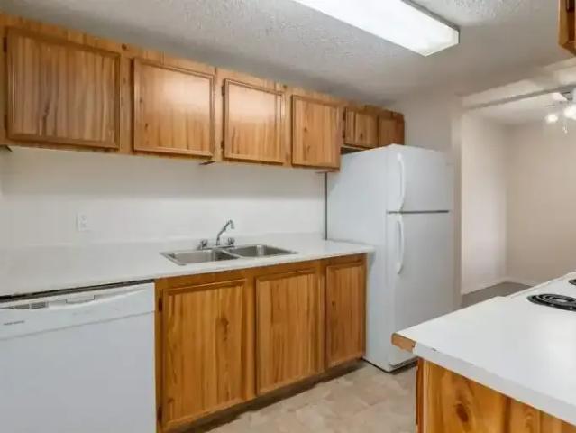 Townhouse for rent in Overlanders, Edmonton