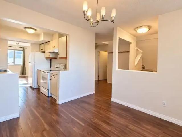 Townhouse for rent in Sweet Grass, Edmonton