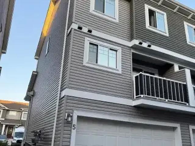 Townhouse for rent in West Meadows, Edmonton