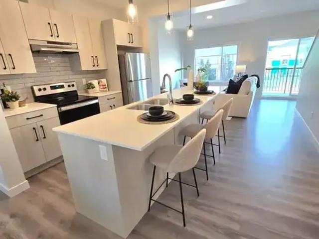 Townhouse for rent in Wedgewood, Alberta