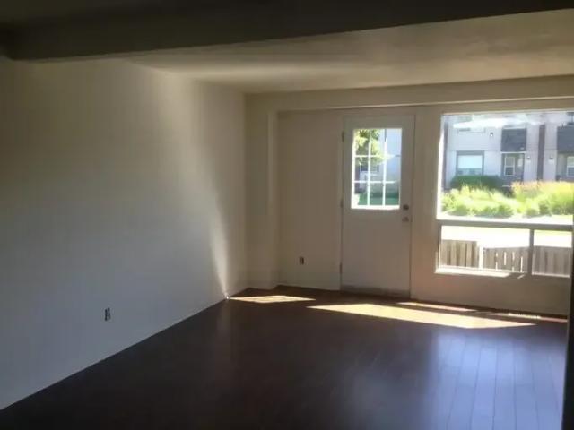 Townhouse for rent in Gloucester