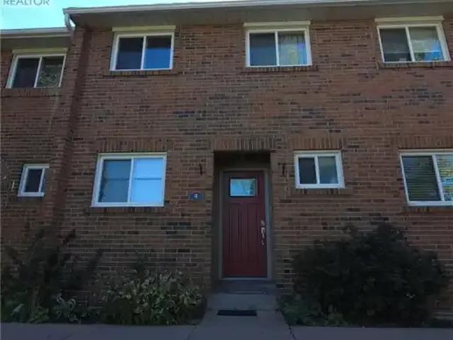 Townhouse for rent in Grimsby, Golden Horseshoe