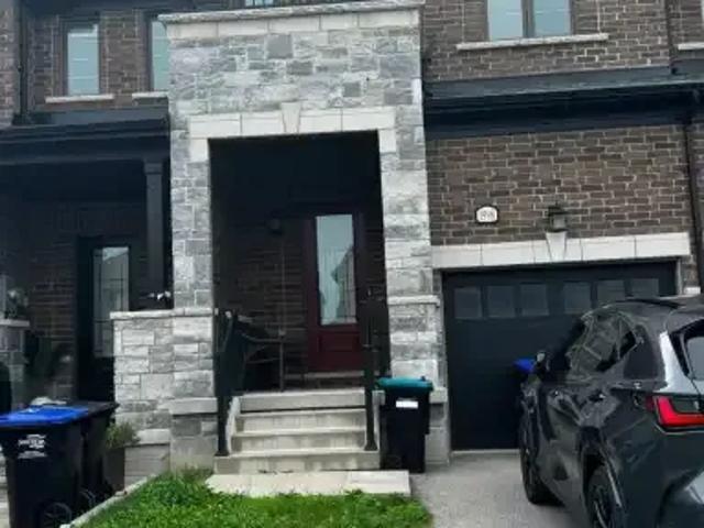 Townhouse for rent in Innisfil, Ontario