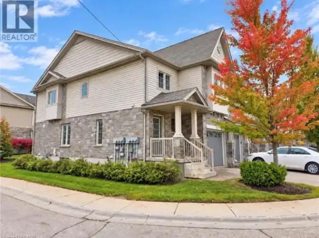 Townhouse for rent in Grand River South, Kitchener